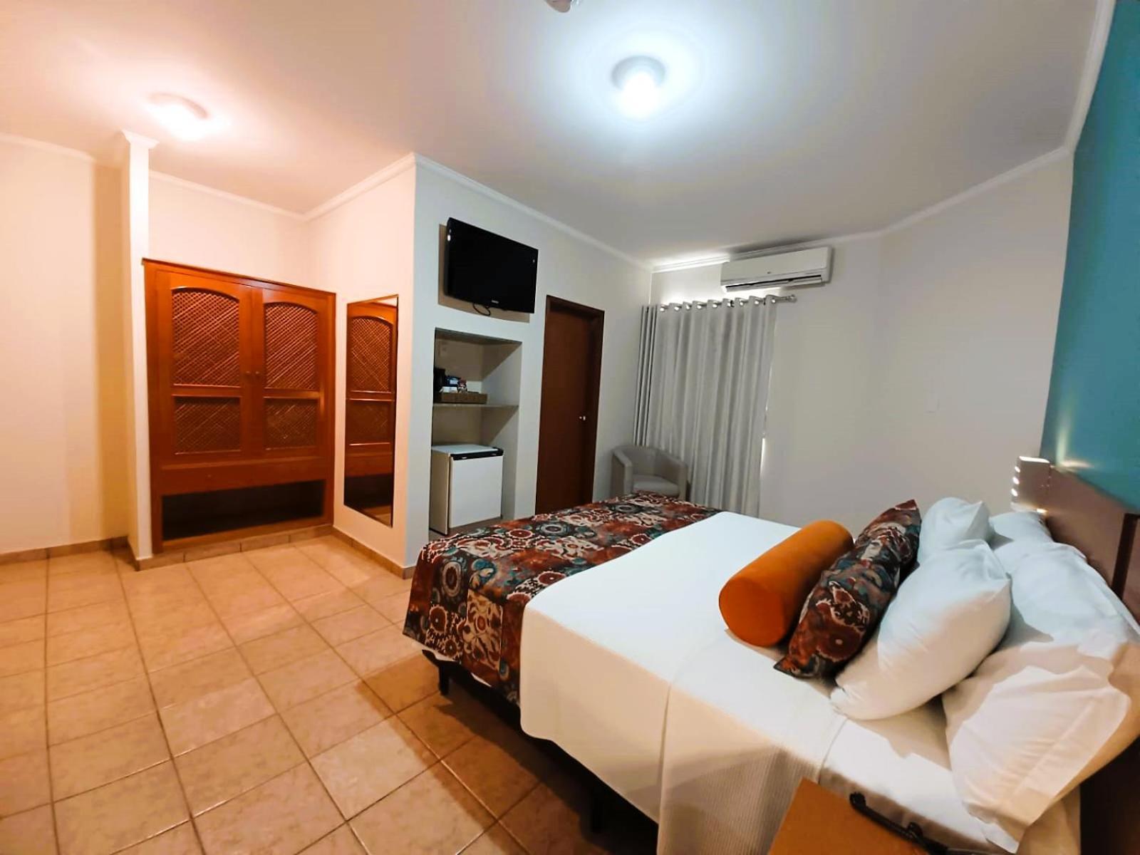 Hotel Riviera Araçatuba Extérieur photo